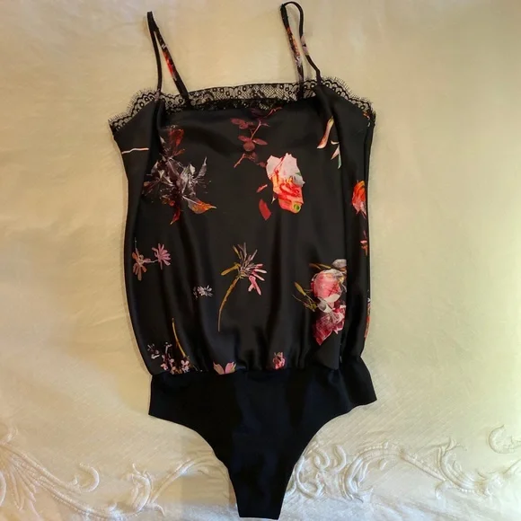 NWT! Victoria's Secret Satin Bodysuit - Picture 4 of 7